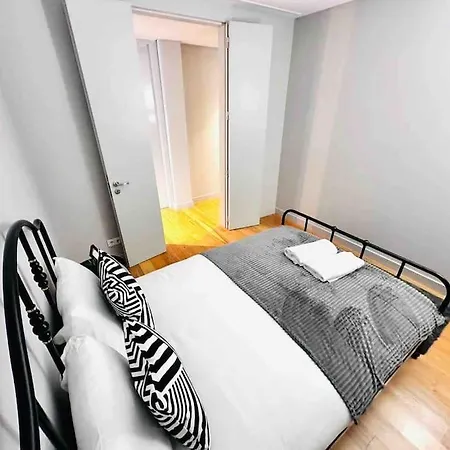 Lisbon Marques De Pombal Top Flat Great Locations City Center B Exterior photo
