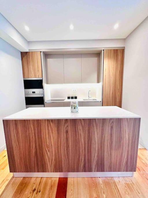 Marques De Pombal Flat Great Locations Center B * Lissabon